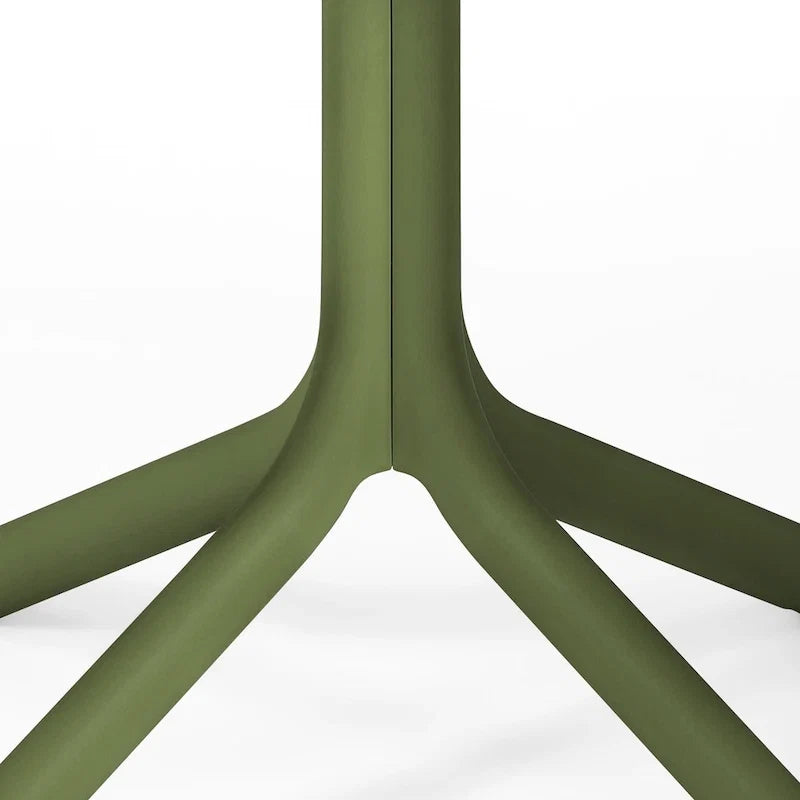 Frond and Form 31.5 Outdoor Round Dining Table