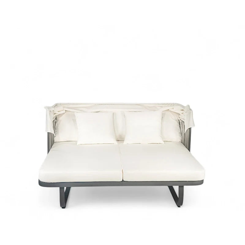 57 Outdoor Patio Daybed Rattan Daybed Outdoor Sunbed with Detachable Pillows for Patio, Backyard and Pool