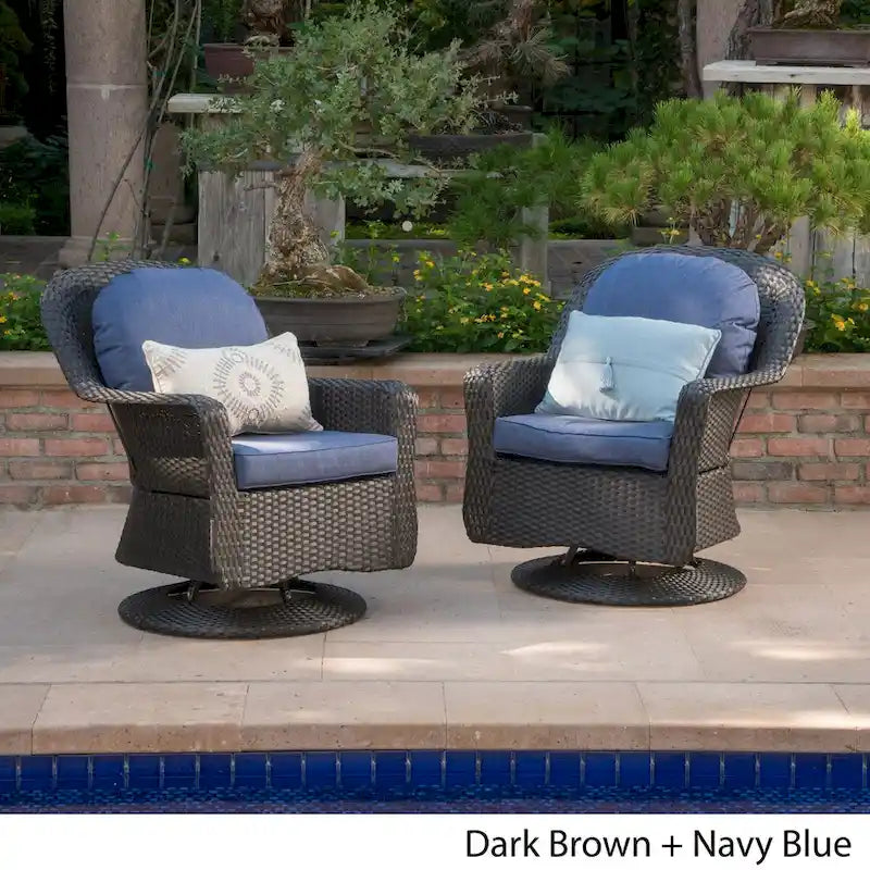 Outdoor swivel club chair